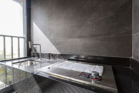 Varanda de apartamento à venda com 2 quartos, 80m² em Itaim Bibi, São Paulo