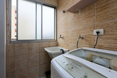Área de Serviço de apartamento para alugar com 2 quartos, 56m² em Vila Sonia, São Paulo
