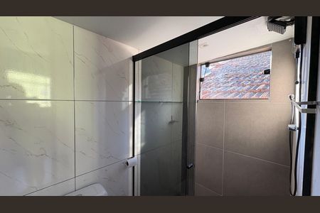 Apartamento para alugar com 70m², 3 quartos e sem vaga Apartamento para alugar com 70m², 3 quartos e sem vagaBanheiro da Suíte 1