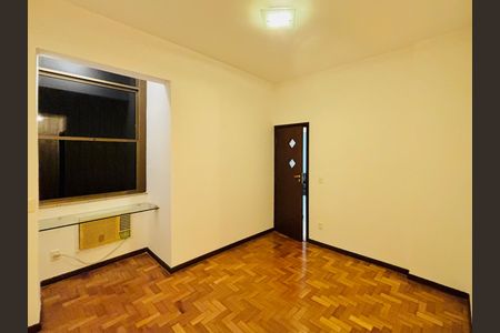 Apartamento para alugar com 62m², 2 quartos e sem vaga