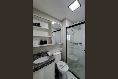 Banheiro de kitnet/studio para alugar com 1 quarto, 30m² em Belenzinho, São Paulo