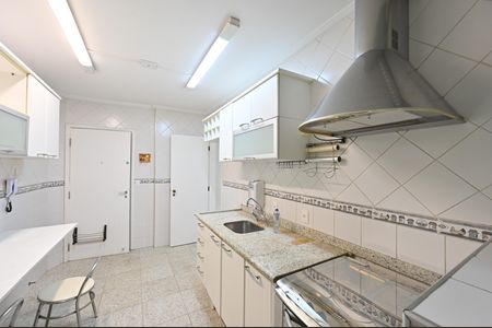 Apartamento para alugar com 98m², 3 quartos e 2 vagasCozinha
