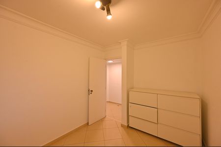 Apartamento para alugar com 98m², 3 quartos e 2 vagasQuarto 2