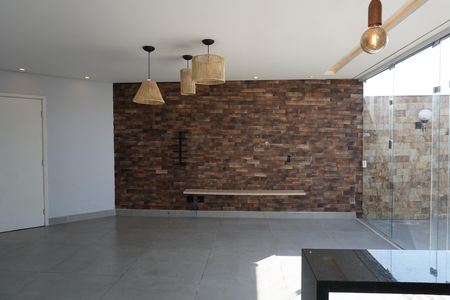 Apartamento para alugar com 164m², 2 quartos e 2 vagasCobertura