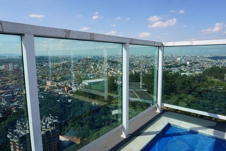 Apartamento para alugar com 164m², 2 quartos e 2 vagasPiscina