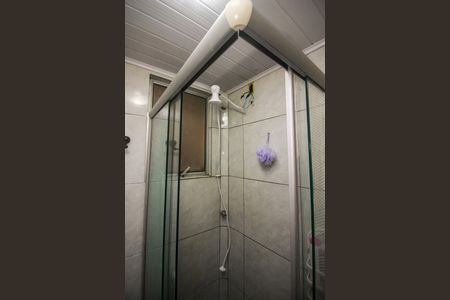 Banheiro de apartamento para alugar com 2 quartos, 25m² em Glória, Porto Alegre