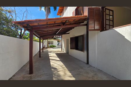 Garagem  de casa à venda com 4 quartos, 427m² em Santos Dumont, Lagoa Santa