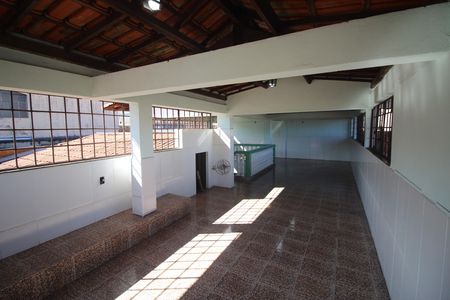 Casa para alugar com 280m², 2 quartos e 5 vagasTerraço