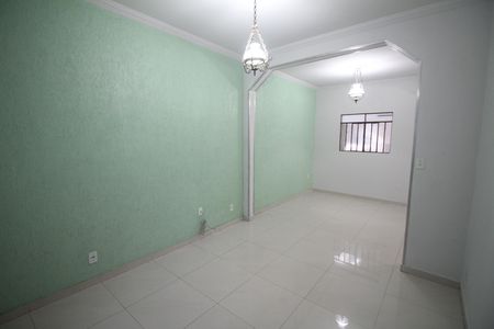 Sala 2 de casa para alugar com 2 quartos, 280m² em Milionários, Belo Horizonte