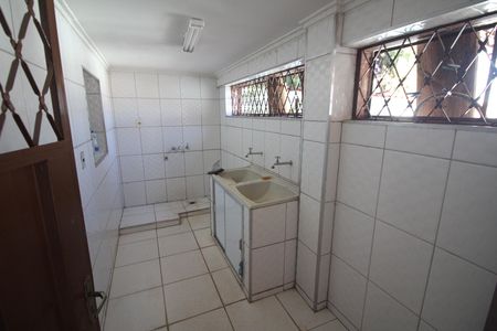 Casa para alugar com 280m², 2 quartos e 5 vagasÁrea de Serviço