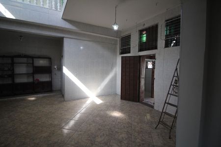 Casa para alugar com 280m², 2 quartos e 5 vagasArea interna