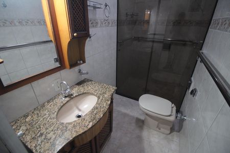 Casa para alugar com 280m², 2 quartos e 5 vagasBanheiro