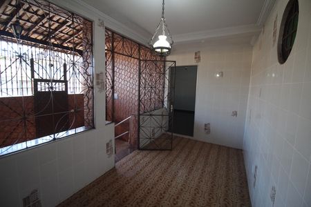 Casa para alugar com 280m², 2 quartos e 5 vagasQuintal