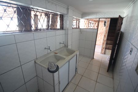 Casa para alugar com 280m², 2 quartos e 5 vagasÁrea de Serviço