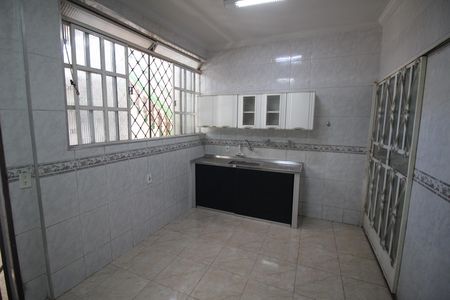 Casa para alugar com 280m², 2 quartos e 5 vagasCozinha