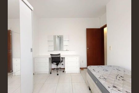 Quarto 1 de apartamento para alugar com 2 quartos, 48m² em Carianos, Florianópolis