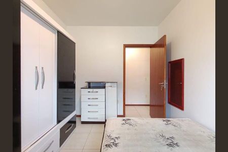Quarto 2 de apartamento para alugar com 2 quartos, 48m² em Carianos, Florianópolis