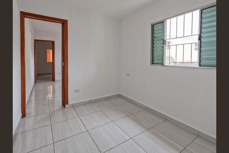 Casa para alugar com 3 quartos, 130m² em Jardim Santo Elias, São Paulo