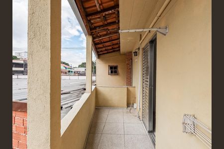 Casa para alugar com 3 quartos, 130m² em Jardim Santo Elias, São Paulo