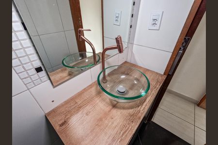 Casa para alugar com 3 quartos, 130m² em Jardim Santo Elias, São Paulo