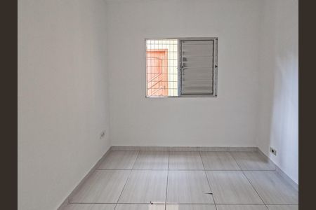 Casa para alugar com 3 quartos, 130m² em Jardim Santo Elias, São Paulo