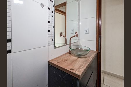 Casa para alugar com 3 quartos, 130m² em Jardim Santo Elias, São Paulo