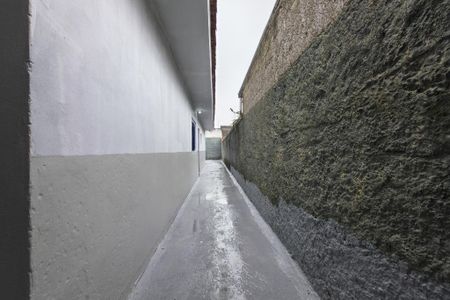 Corredor lateral de casa para alugar com 1 quarto, 80m² em Jardim Melvi, Praia Grande