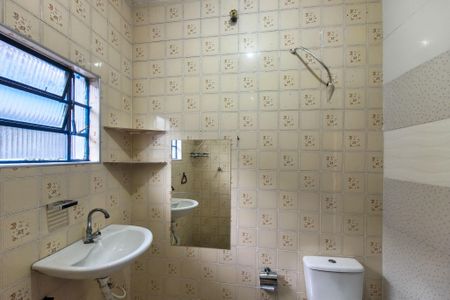 Banheiro de casa para alugar com 1 quarto, 80m² em Jardim Melvi, Praia Grande