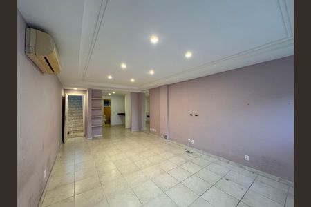 Casa de condomínio para alugar com 420m², 4 quartos e 2 vagas Casa de condomínio para alugar com 420m², 4 quartos e 2 vagasSuíte 2