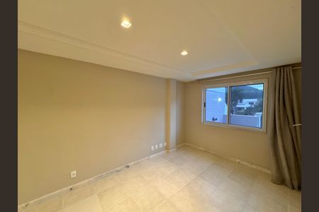 Casa de condomínio para alugar com 420m², 4 quartos e 2 vagas Casa de condomínio para alugar com 420m², 4 quartos e 2 vagasSuíte 3