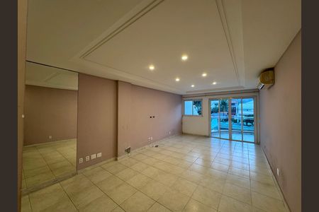 Casa de condomínio para alugar com 420m², 4 quartos e 2 vagas Casa de condomínio para alugar com 420m², 4 quartos e 2 vagasSuíte 2