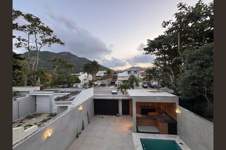 Casa de condomínio para alugar com 420m², 4 quartos e 2 vagas Casa de condomínio para alugar com 420m², 4 quartos e 2 vagasSuíte 1 - Varanda