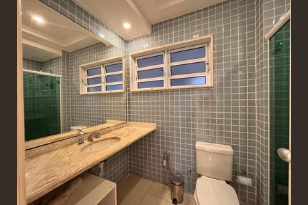 Casa de condomínio para alugar com 420m², 4 quartos e 2 vagas Casa de condomínio para alugar com 420m², 4 quartos e 2 vagasSuíte 1 - Banheiro