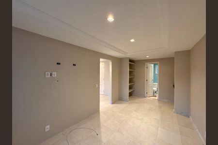 Casa de condomínio para alugar com 420m², 4 quartos e 2 vagas Casa de condomínio para alugar com 420m², 4 quartos e 2 vagasSuíte 3