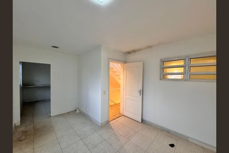 Casa de condomínio para alugar com 420m², 4 quartos e 2 vagas Casa de condomínio para alugar com 420m², 4 quartos e 2 vagasQuarto