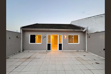 Casa de condomínio para alugar com 420m², 4 quartos e 2 vagas Casa de condomínio para alugar com 420m², 4 quartos e 2 vagasTerraço
