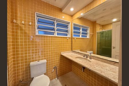 Casa de condomínio para alugar com 420m², 4 quartos e 2 vagas Casa de condomínio para alugar com 420m², 4 quartos e 2 vagasSuíte 2 - Banheiro