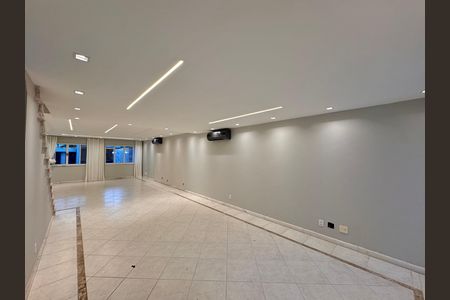 Sala de casa de condomínio para alugar com 4 quartos, 420m² em Recreio dos Bandeirantes, Rio de Janeiro