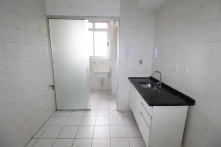 Cozinha de apartamento para alugar com 3 quartos, 80m² em Parque Industrial, São José dos Campos