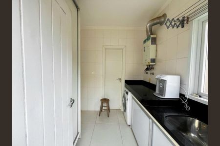 Casa de condomínio para alugar com 221m², 3 quartos e 4 vagas
