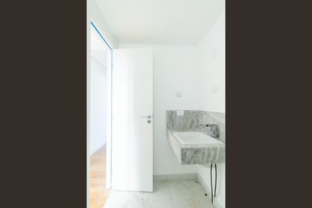 Apartamento à venda com 109m², 2 quartos e 2 vagasBanheiro da Suite 2