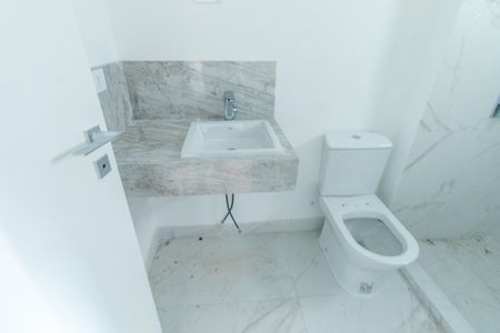 Apartamento à venda com 109m², 2 quartos e 2 vagasBanheiro da Suite 2