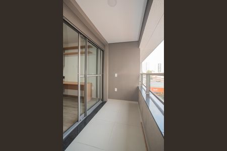 Studio à venda com 27m², 1 quarto e sem vaga Studio à venda com 27m², 1 quarto e sem vagaVaranda