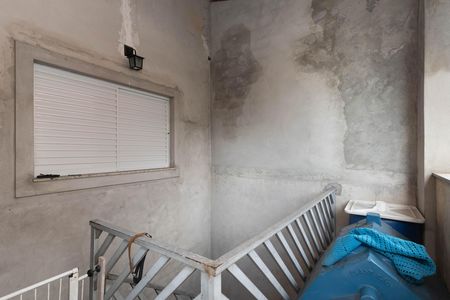Varanda de casa à venda com 7 quartos, 290m² em Jardim Fontalis, São Paulo