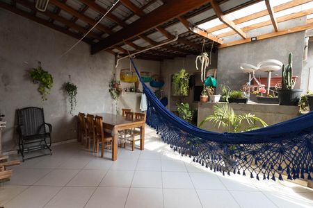 Casa à venda com 290m², 7 quartos e 2 vagas Casa à venda com 290m², 7 quartos e 2 vagasÁrea de Serviço / Quintal / Churrasqueira
