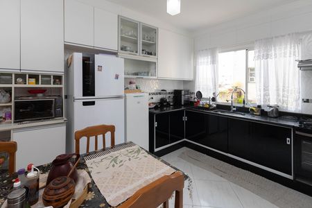 Casa à venda com 290m², 7 quartos e 2 vagas Casa à venda com 290m², 7 quartos e 2 vagasCozinha - Armários