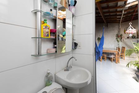 Casa à venda com 290m², 7 quartos e 2 vagas Casa à venda com 290m², 7 quartos e 2 vagasBanheiro 3