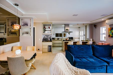 Casa para alugar com 180m², 3 quartos e 2 vagas Casa para alugar com 180m², 3 quartos e 2 vagasSala