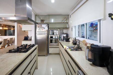 Casa para alugar com 180m², 3 quartos e 2 vagas