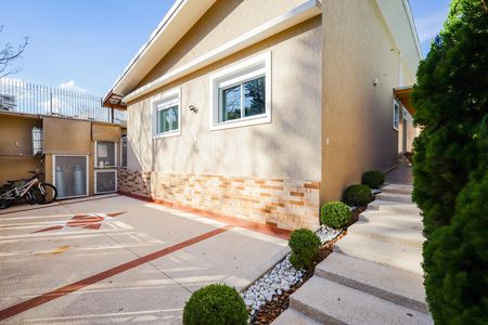 Casa para alugar com 180m², 3 quartos e 2 vagas